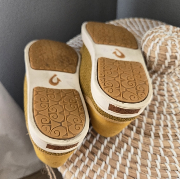 OLUKAI Pehuea Li Women's Slip On Sneakers, Casual Everyday Shoe/Amber Gold 8 - Picture 11 of 16